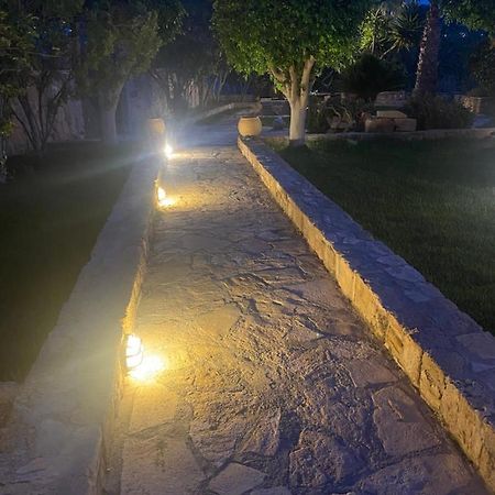 Pistachio Guesthouse, Παραδοσιακός Ξενώνας Vathí Buitenkant foto