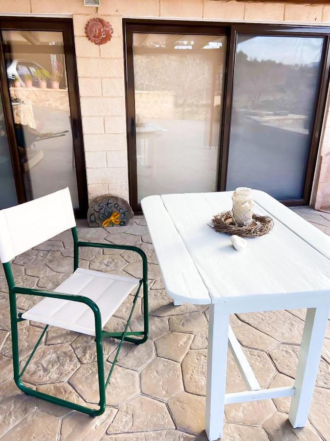 Pistachio Guesthouse, Παραδοσιακός Ξενώνας Vathí Buitenkant foto